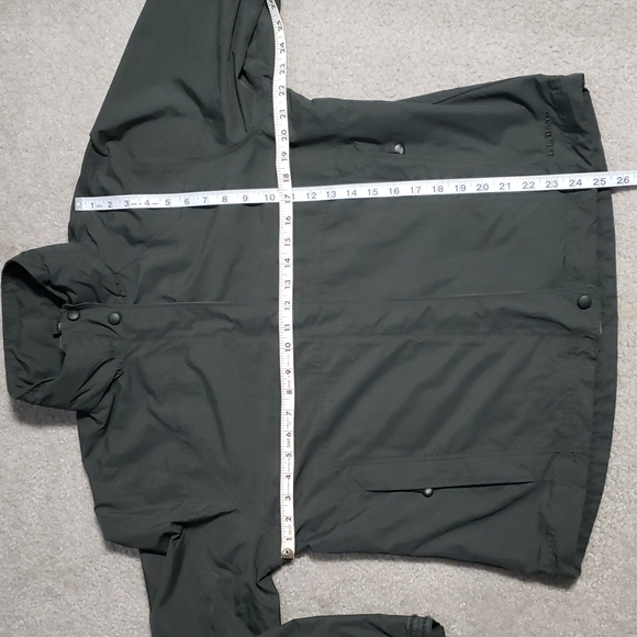 L.L.Bean Womens Green Coat with Hidden Hood M - Picture 11 of 11